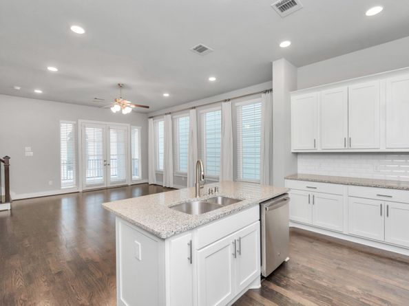 2716 Freund Street, Houston TX 77003