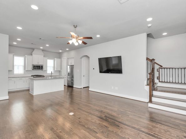 2716 Freund Street, Houston TX 77003