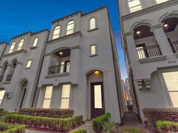 2716 Freund Street, Houston TX 77003