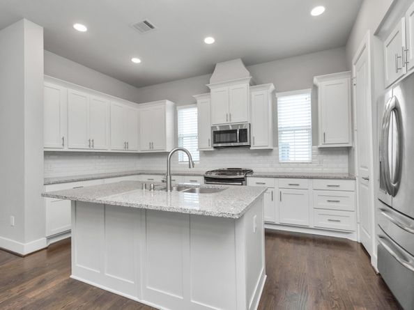 2716 Freund Street, Houston TX 77003