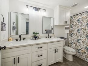 1206 Fairbanks Street, Houston TX 77009