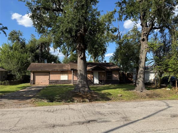 13379 Louisville Street, Houston TX 77015