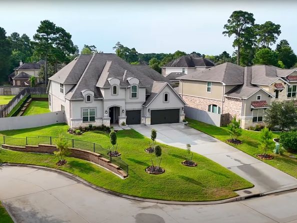 1402 Graystone Hills Drive, Conroe TX 77304
