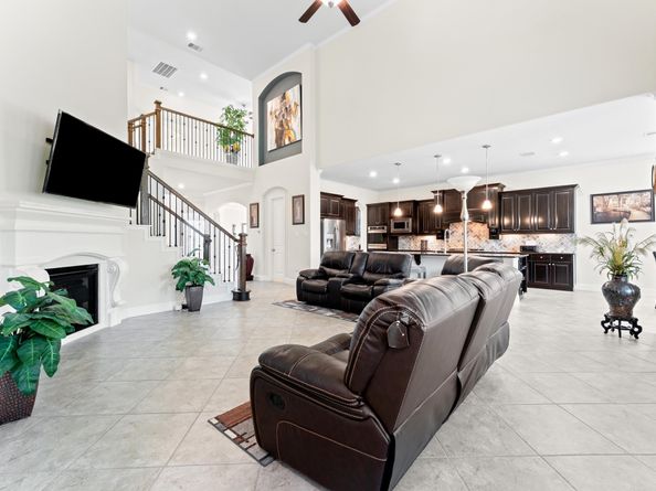 1402 Graystone Hills Drive, Conroe TX 77304