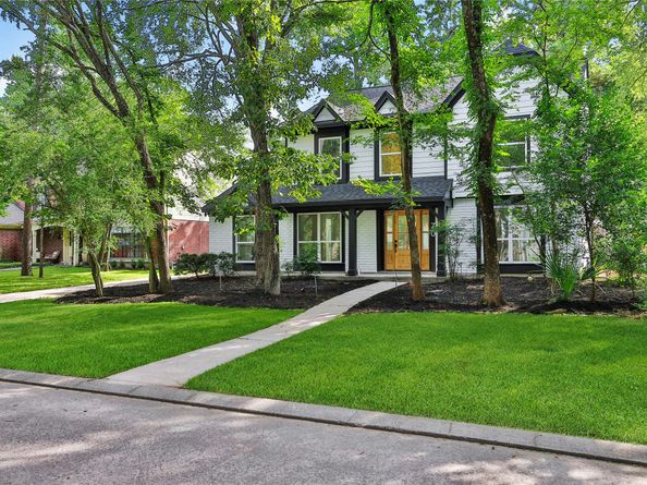 70 Breezy Point Place, The Woodlands TX 77381