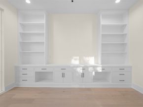 4121 Woodhaven Street, Houston TX 77025