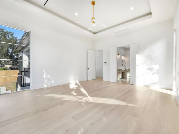 4121 Woodhaven Street, Houston TX 77025