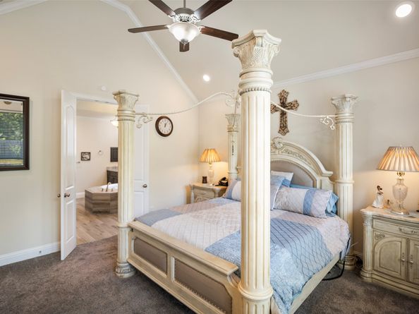 1406 Graystone Hills Drive, Conroe TX 77304
