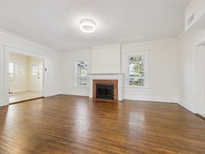 3818 Brandt Street, Houston TX 77006