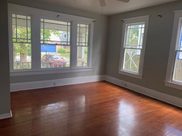 4512 Walker Street, Houston TX 77023
