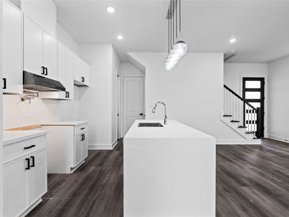 8206 Barlow Street, Houston TX 77028