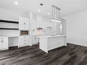 8206 Barlow Street, Houston TX 77028