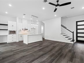 8206 Barlow Street, Houston TX 77028