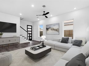8206 Barlow Street, Houston TX 77028