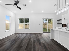8206 Barlow Street, Houston TX 77028