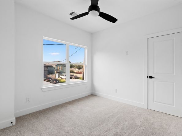 8206 Barlow Street, Houston TX 77028