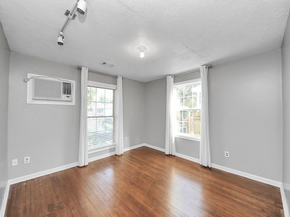 922 Hahlo Street, Houston TX 77020