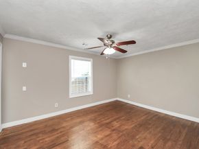 922 Hahlo Street, Houston TX 77020