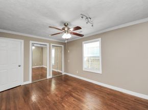 922 Hahlo Street, Houston TX 77020
