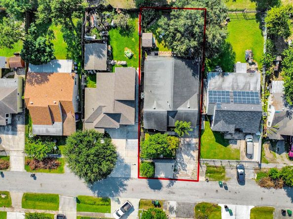922 Hahlo Street, Houston TX 77020