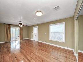 922 Hahlo Street, Houston TX 77020