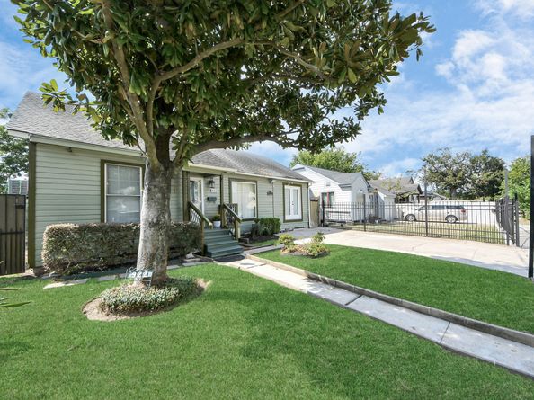 922 Hahlo Street, Houston TX 77020