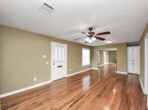922 Hahlo Street, Houston TX 77020