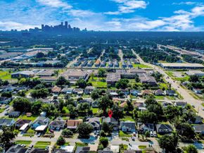 922 Hahlo Street, Houston TX 77020