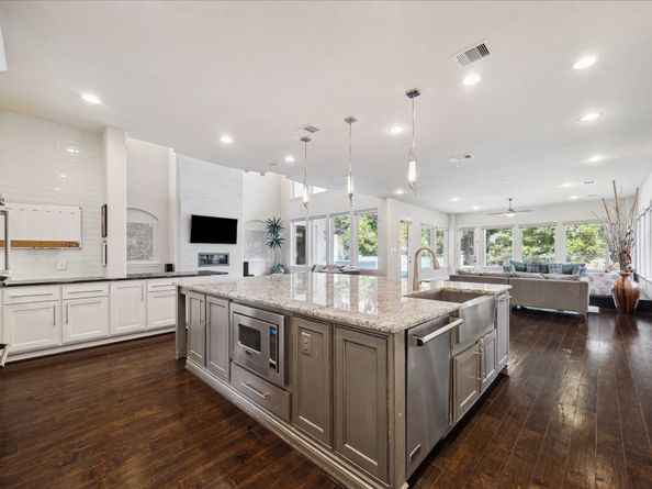 79 Amber Hollow Court, Sugar Land TX 77479