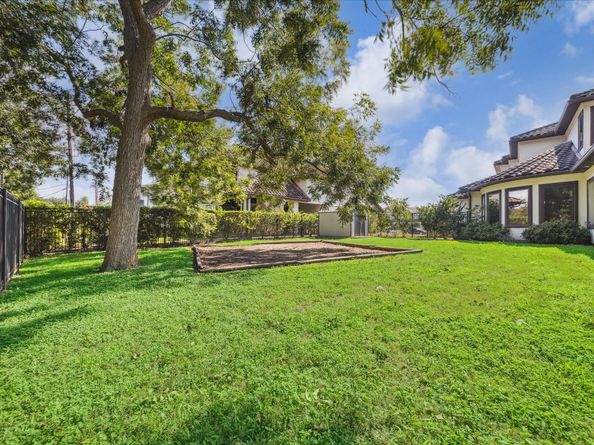 79 Amber Hollow Court, Sugar Land TX 77479