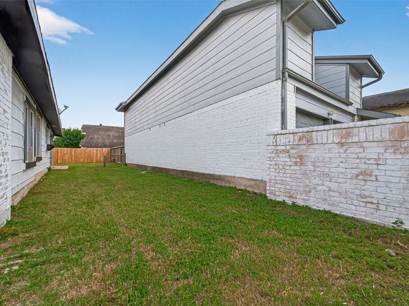 12623 S Dairy Ashford Road, Houston TX 77099