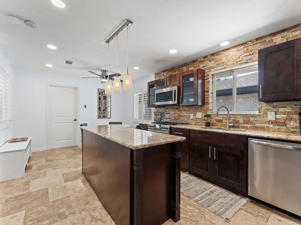 5511 Queensloch Drive, Houston TX 77096