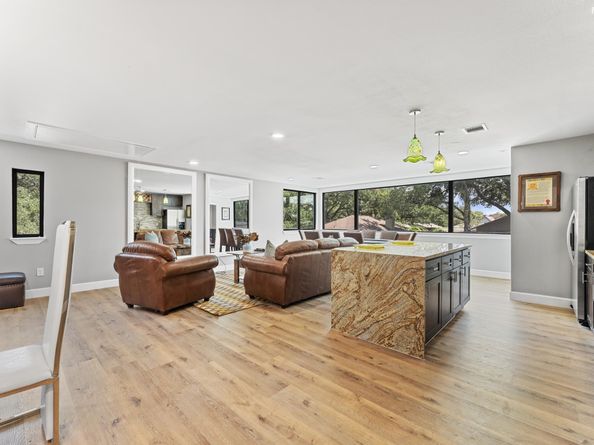 5511 Queensloch Drive, Houston TX 77096