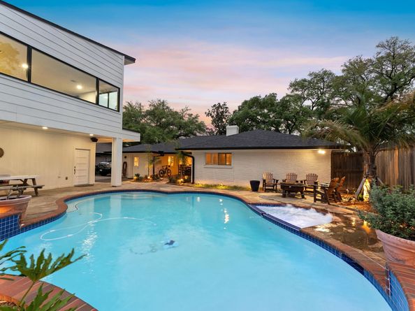 5511 Queensloch Drive, Houston TX 77096