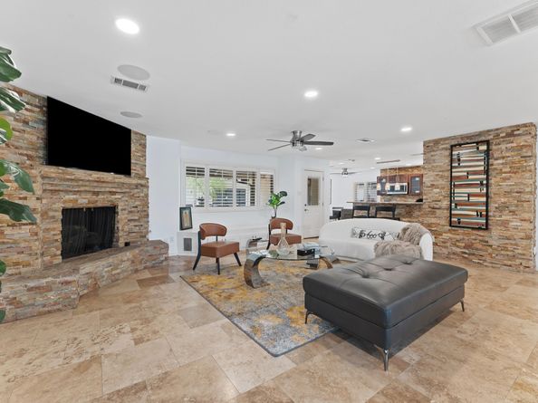 5511 Queensloch Drive, Houston TX 77096