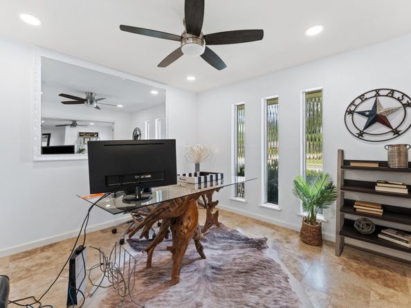 5511 Queensloch Drive, Houston TX 77096