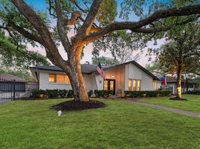 5511 Queensloch Drive, Houston TX 77096