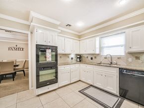 11730 Cypresswood Drive, Houston TX 77070