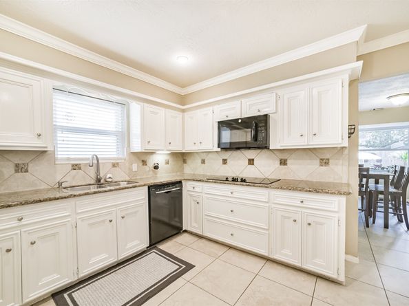 11730 Cypresswood Drive, Houston TX 77070