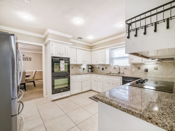 11730 Cypresswood Drive, Houston TX 77070