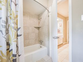11730 Cypresswood Drive, Houston TX 77070