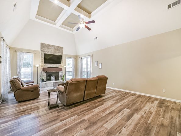 11730 Cypresswood Drive, Houston TX 77070