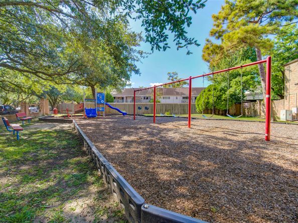 12973 Trail Hollow Dr A, Houston TX 77079