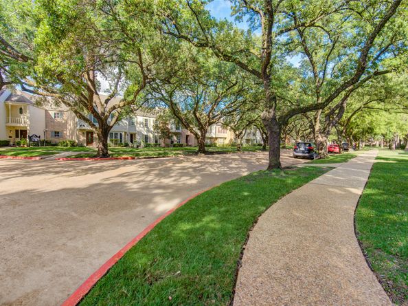 12973 Trail Hollow Dr A, Houston TX 77079