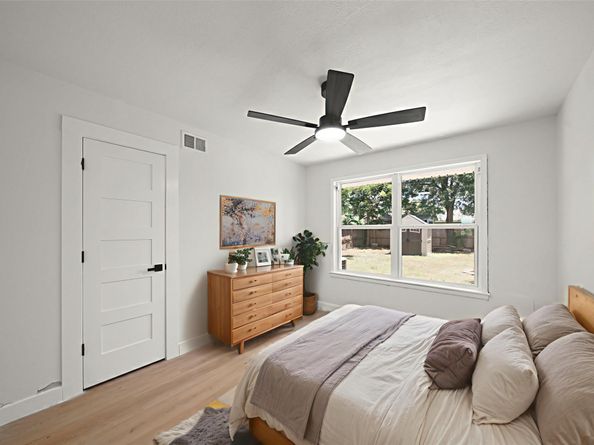 6826 Kingsway Drive, Houston TX 77087