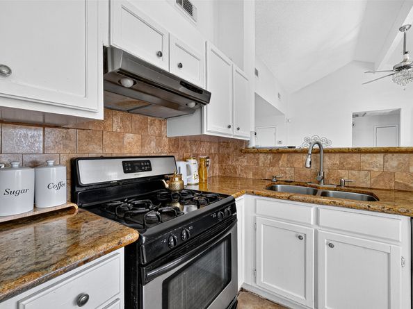 8522 Grand Knolls Drive, Houston TX 77083