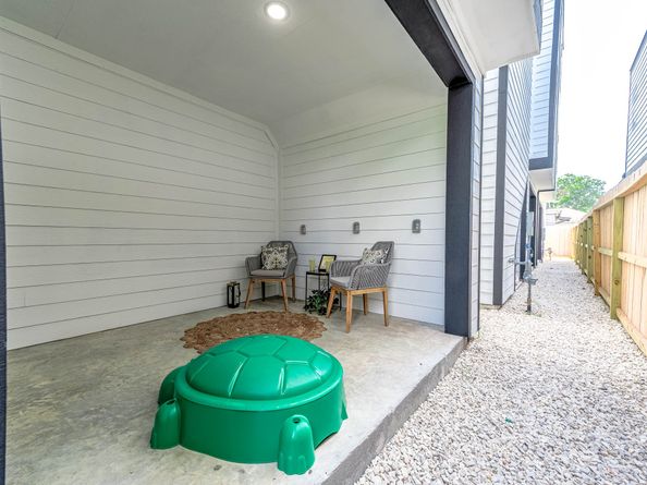 1513 Euel Street, Houston TX 77009