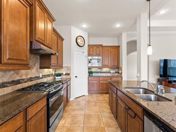 130 S Sawbridge Circle, Spring TX 77389
