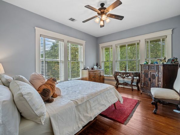 4620 Mckinney Street, Houston TX 77023
