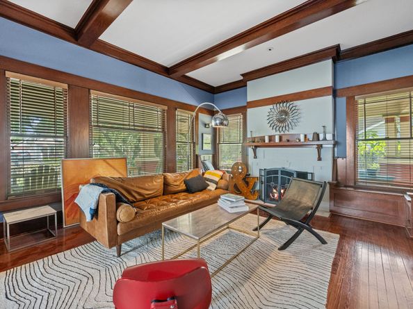 4620 Mckinney Street, Houston TX 77023